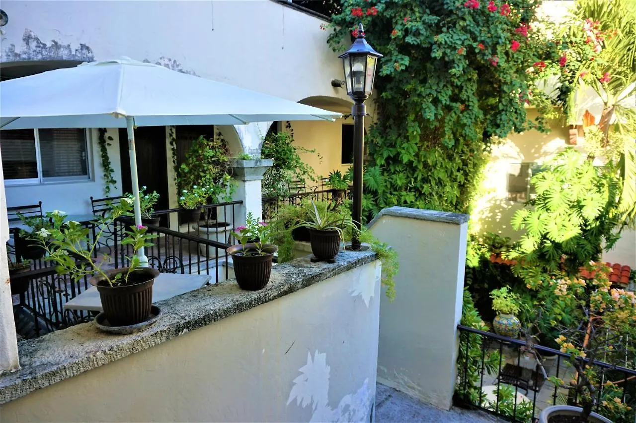 Hotel Boutique Suites Puerto Канкун
